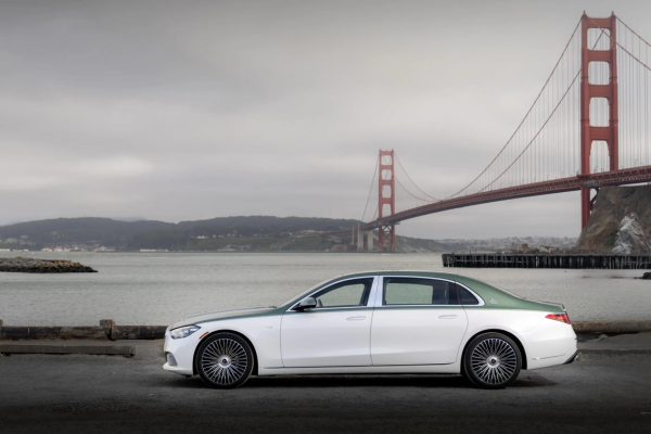 豪资随配 迈巴赫S 680限量版新配色引热议，独特双拼色能否打动中国消费者？